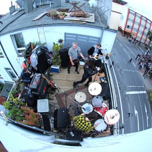 Kings-Of-Balla-Balla_rooftop_Photo-Martin-Schulz